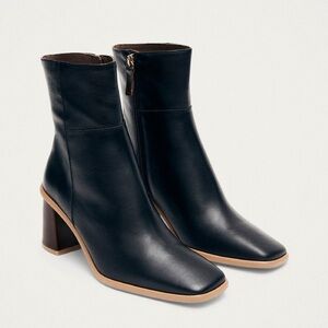 Alohas Black Leather Ankle Boots